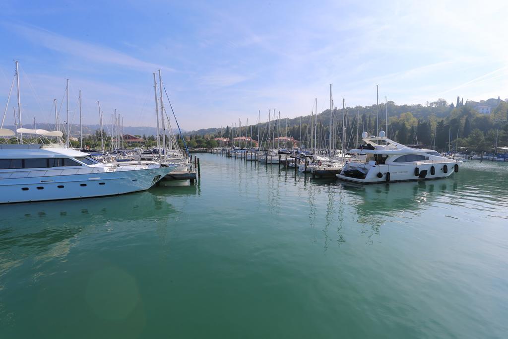 Floating Sea House Kahne Portoroz Villa Bagian luar foto