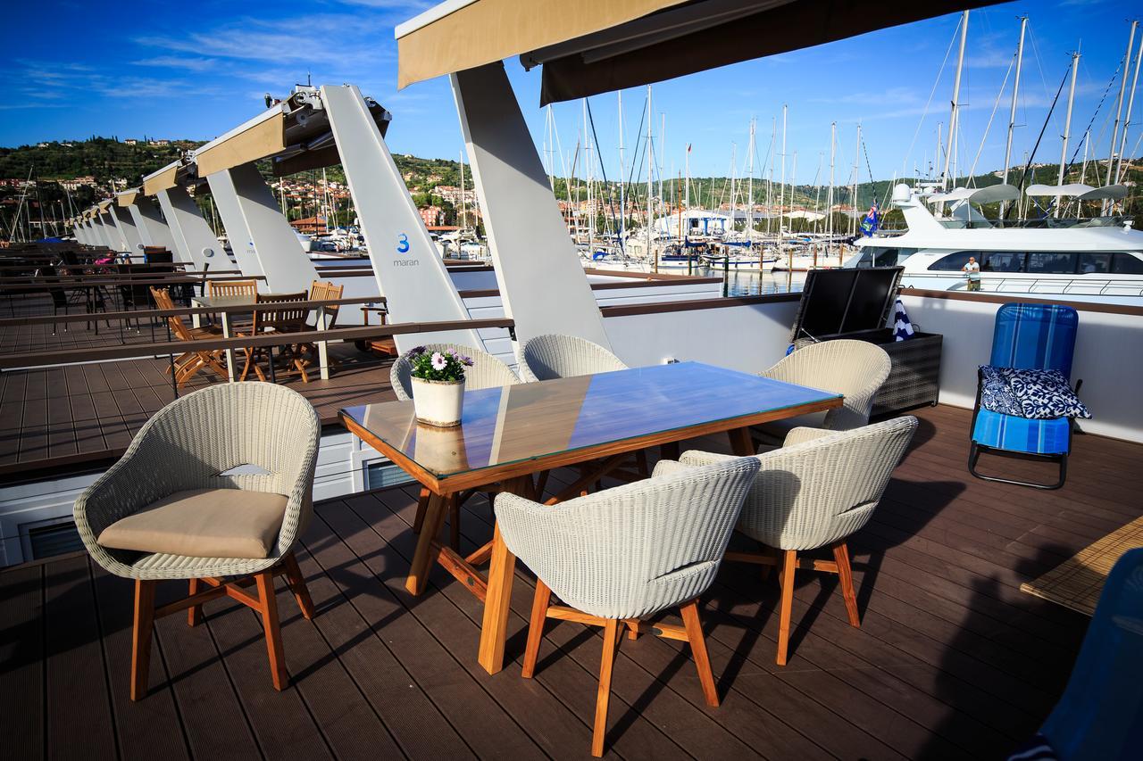 Floating Sea House Kahne Portoroz Villa Bagian luar foto