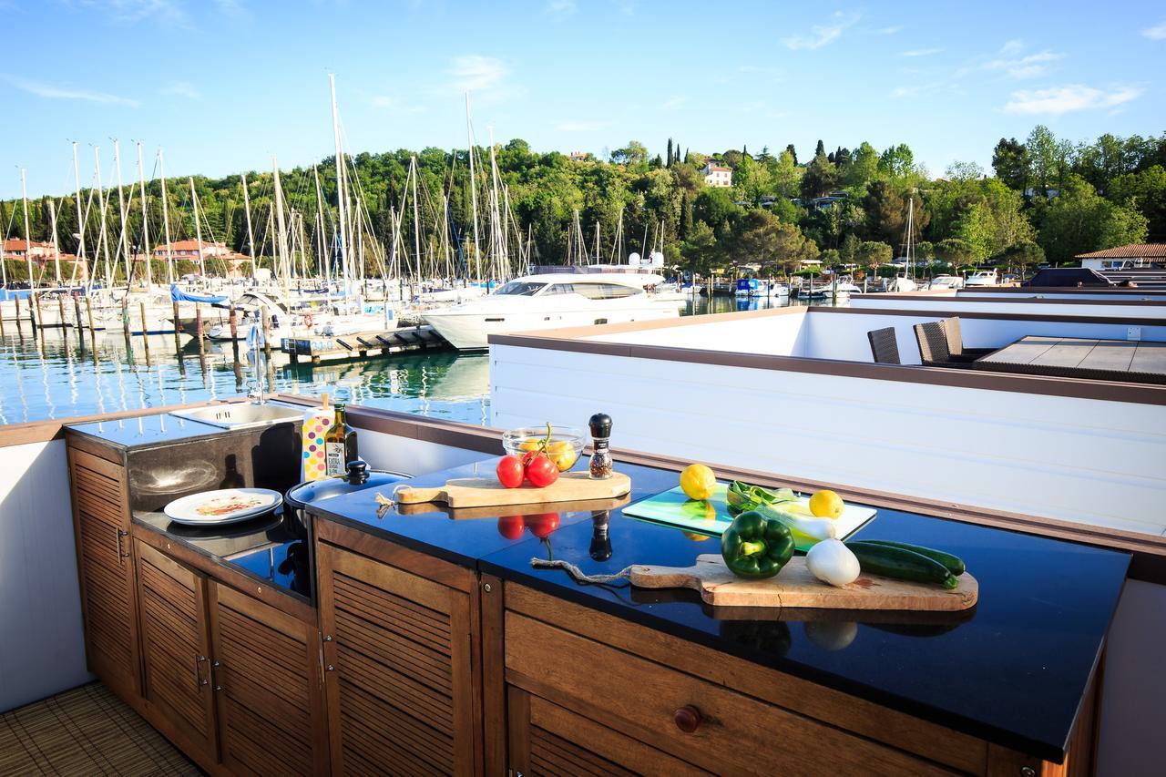 Floating Sea House Kahne Portoroz Villa Bagian luar foto